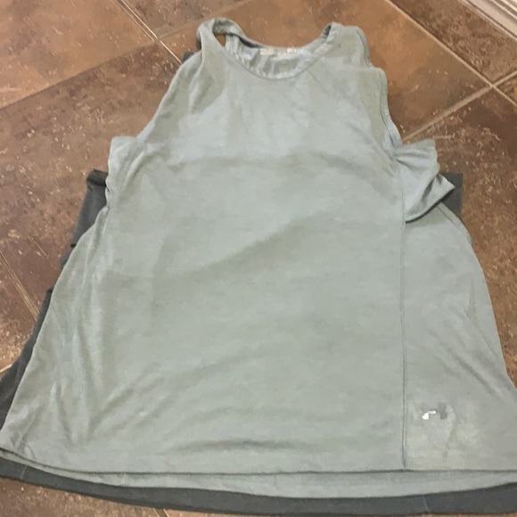 Under Armour workout shirts - Picture 3 of 4